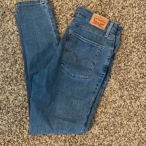 Levi’s (721) High Rise Skinny Jean